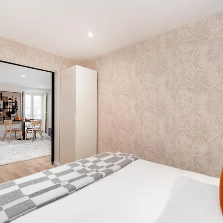 Whome Live From The Famous Street Apartment Lisbon