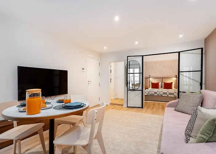 Whome Live From The Famous Street