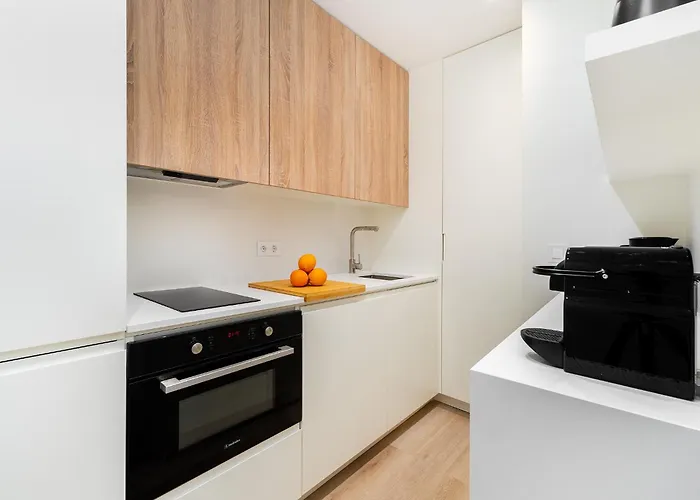 Whome Live From The Famous Street Lisbon