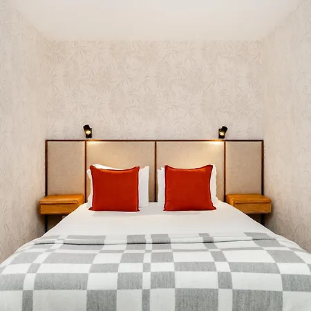 Whome Live From The Famous Street