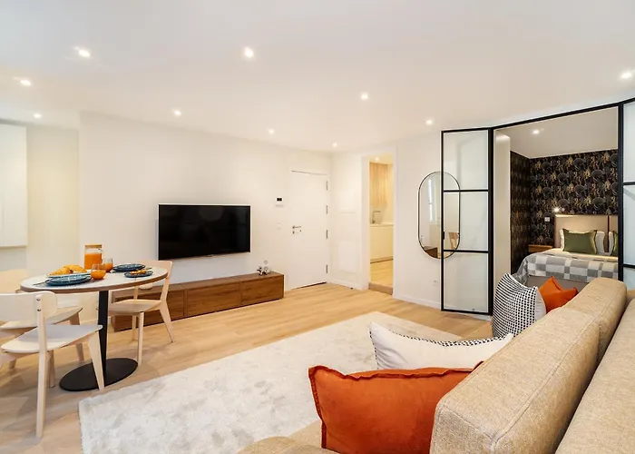 Whome Live From The Famous Street * Lissabon